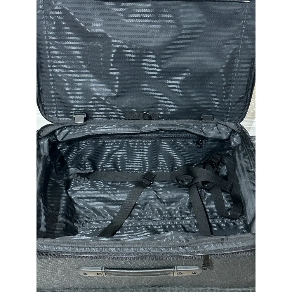 Tumi Alpha Expandable 2 Wheeled International Carry On Luggage Case 20